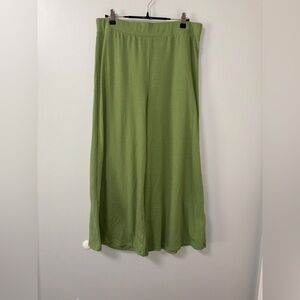 The zigzag stripe green wide‎ leg pull on ankle crop pants